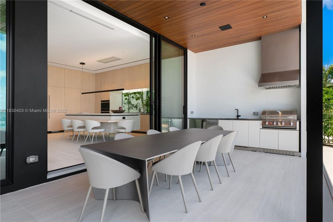 En Venta: $19,995,000 (6 camas, 7 baños, 6347 Pies cuadrados)