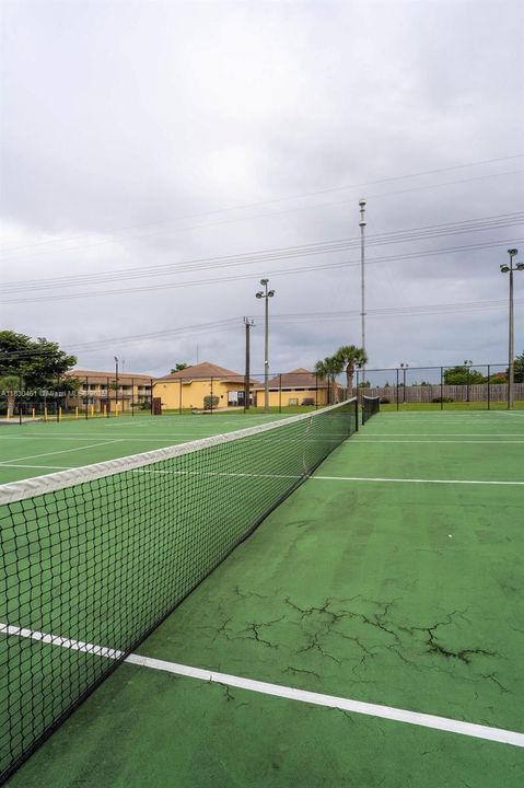 Active With Contract: $243,000 (3 beds, 2 baths, 1348 Square Feet)