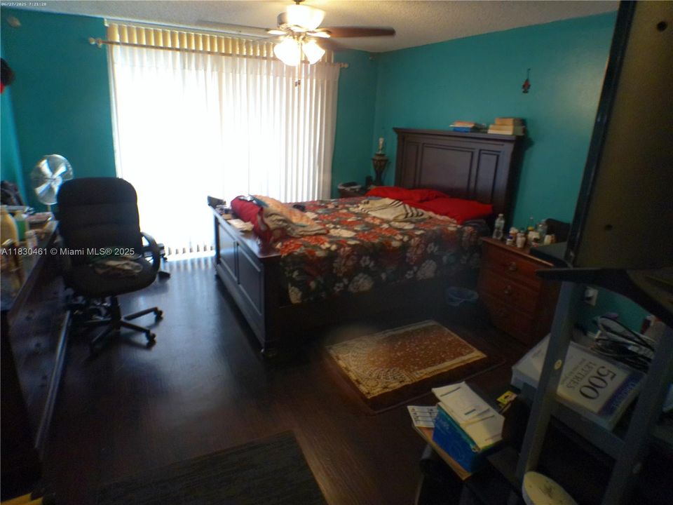 Active With Contract: $243,000 (3 beds, 2 baths, 1348 Square Feet)