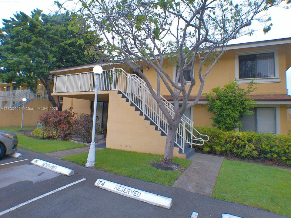 Active With Contract: $243,000 (3 beds, 2 baths, 1348 Square Feet)