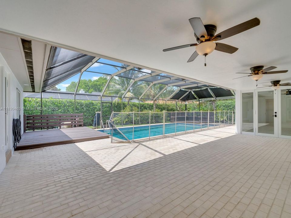 For Sale: $1,545,000 (5 beds, 3 baths, 2965 Square Feet)