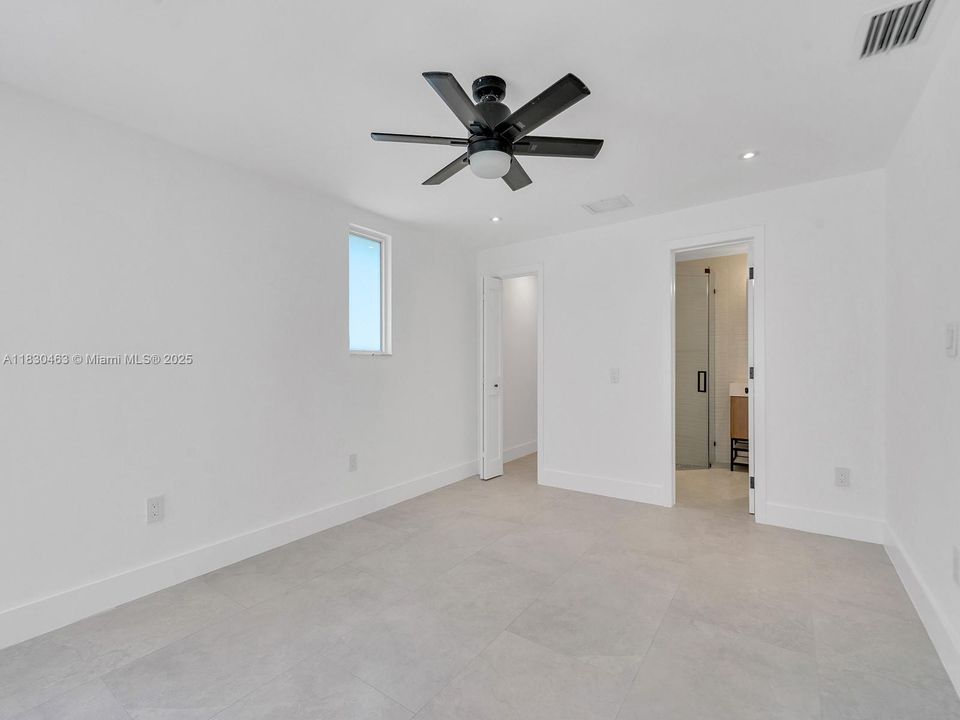 For Sale: $1,545,000 (5 beds, 3 baths, 2965 Square Feet)