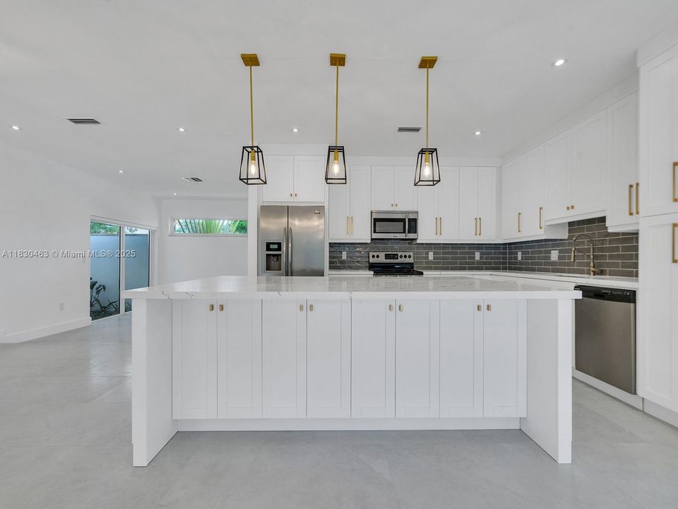 For Sale: $1,545,000 (5 beds, 3 baths, 2965 Square Feet)