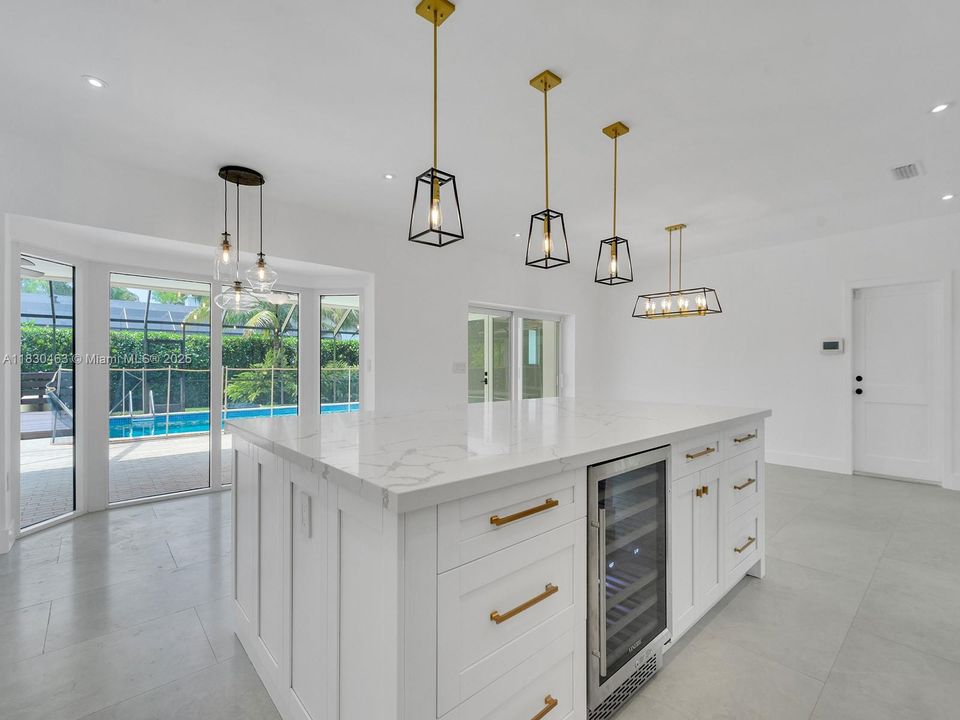 For Sale: $1,545,000 (5 beds, 3 baths, 2965 Square Feet)