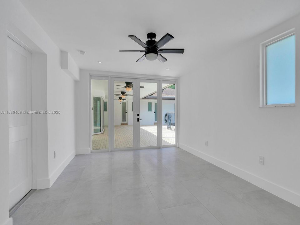 For Sale: $1,545,000 (5 beds, 3 baths, 2965 Square Feet)