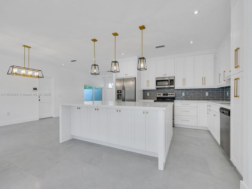 For Sale: $1,545,000 (5 beds, 3 baths, 2965 Square Feet)