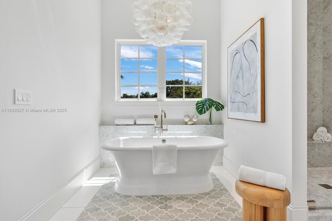 Activo con contrato: $5,995,000 (5 camas, 5 baños, 5119 Pies cuadrados)