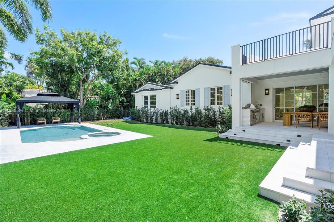 Activo con contrato: $5,995,000 (5 camas, 5 baños, 5119 Pies cuadrados)