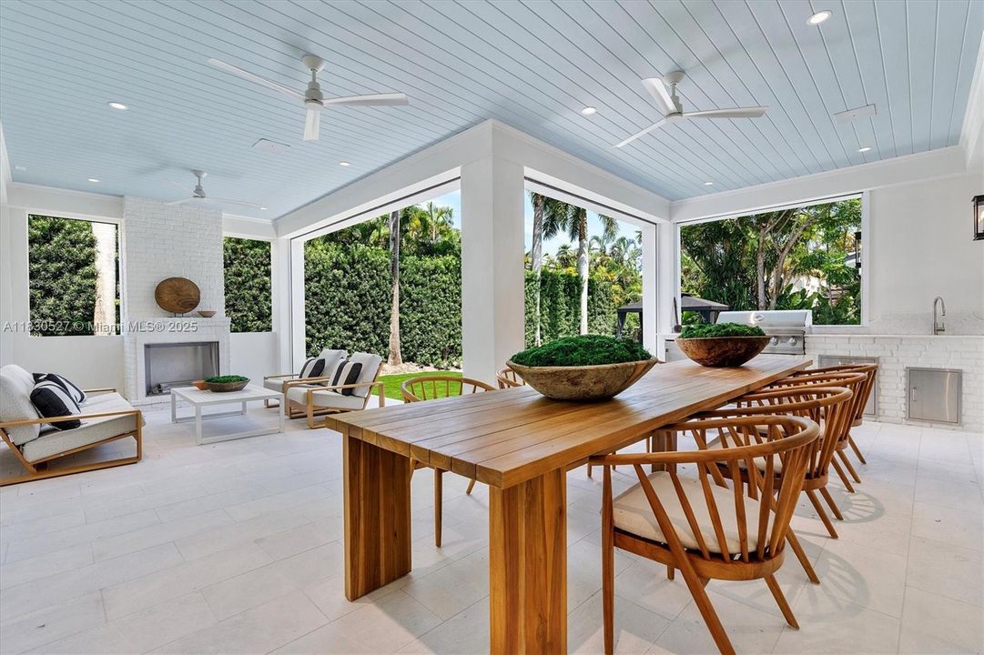 Activo con contrato: $5,995,000 (5 camas, 5 baños, 5119 Pies cuadrados)