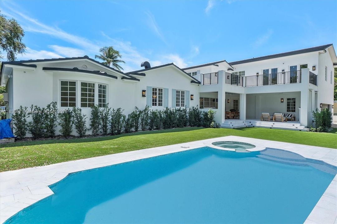 Activo con contrato: $5,995,000 (5 camas, 5 baños, 5119 Pies cuadrados)