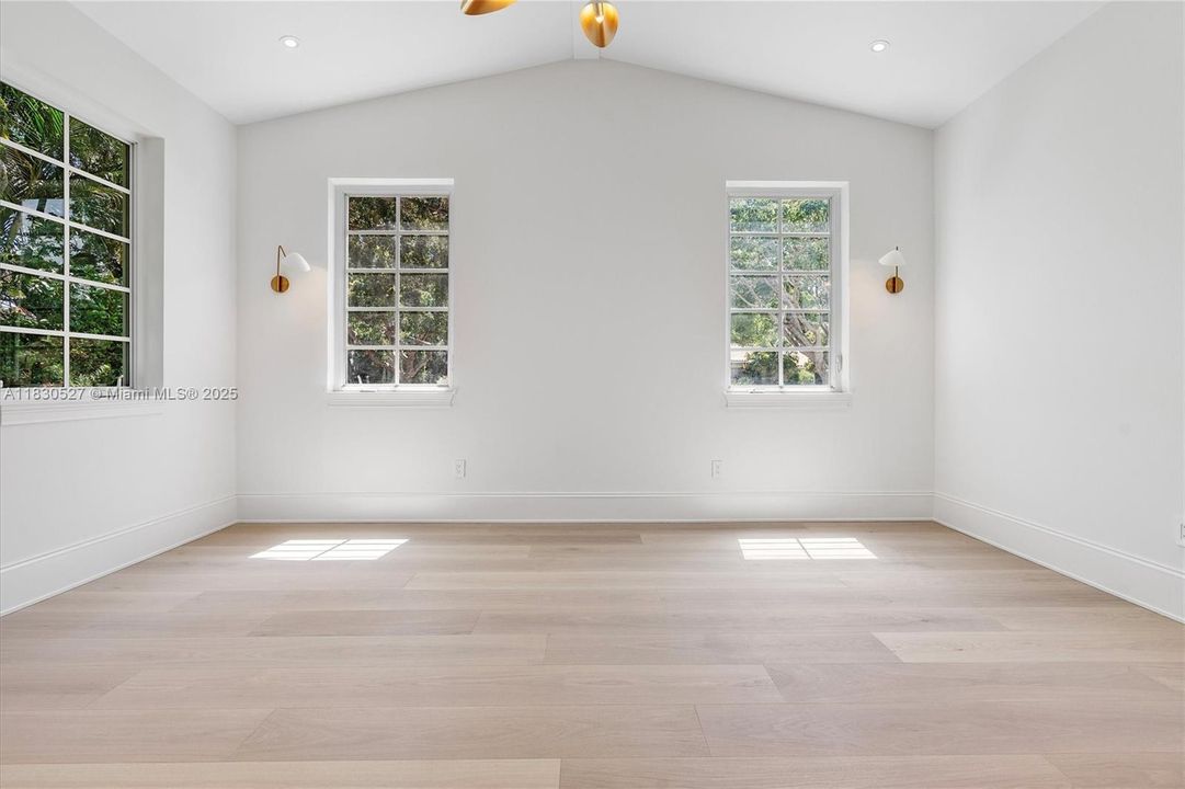 Activo con contrato: $5,995,000 (5 camas, 5 baños, 5119 Pies cuadrados)