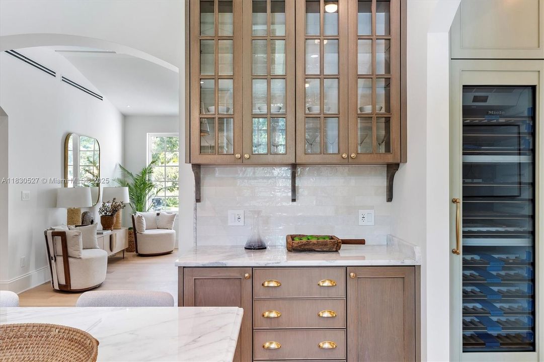 Activo con contrato: $5,995,000 (5 camas, 5 baños, 5119 Pies cuadrados)