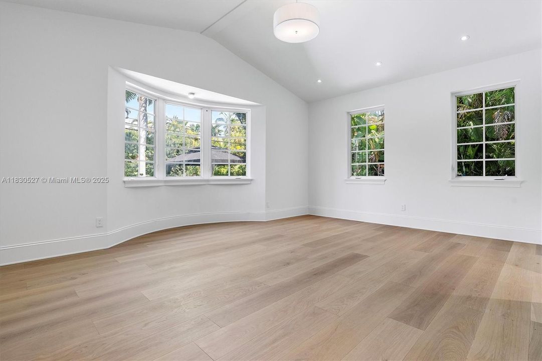 Activo con contrato: $5,995,000 (5 camas, 5 baños, 5119 Pies cuadrados)