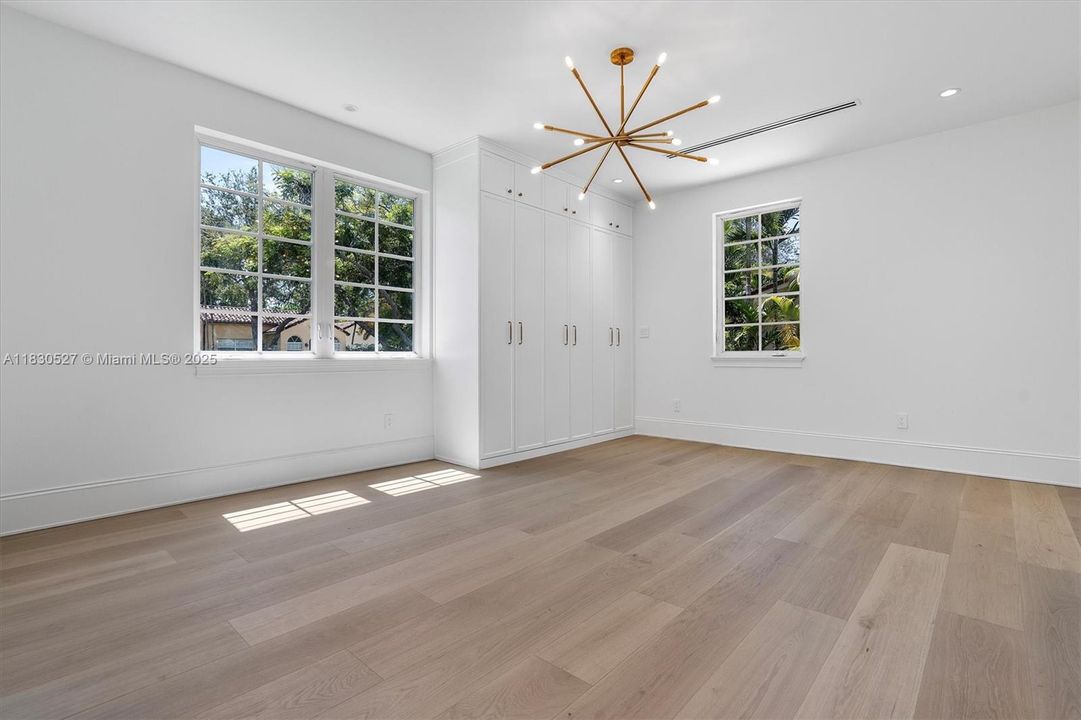 Activo con contrato: $5,995,000 (5 camas, 5 baños, 5119 Pies cuadrados)