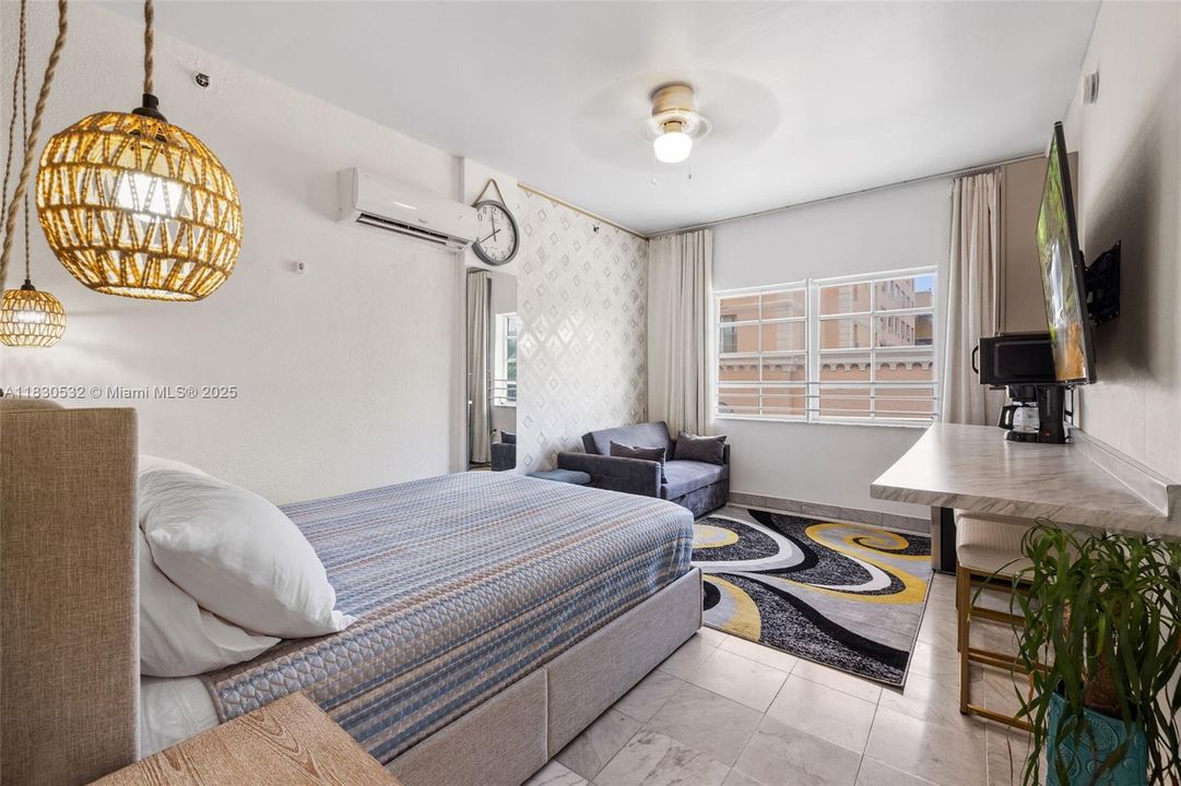 На продажу: $187,000 (0 спален, 1 ванн, 270 Квадратных фут)