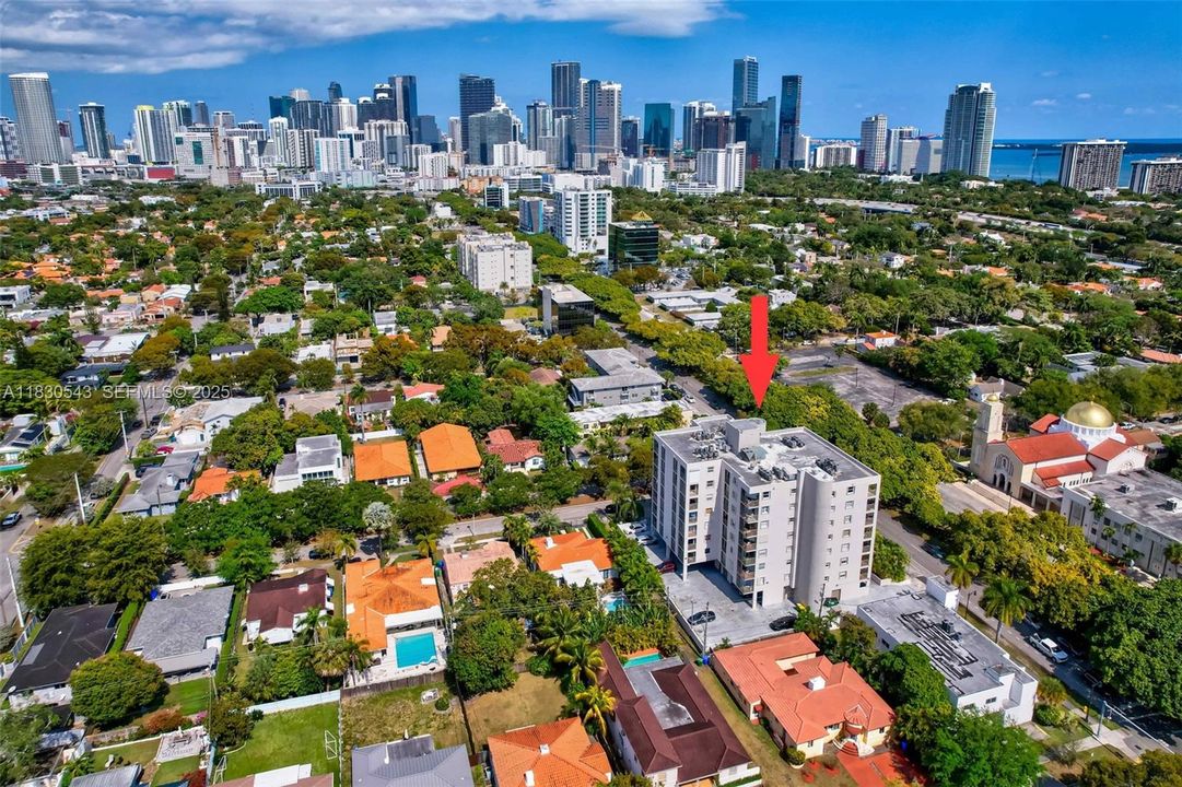 Recently Sold: $299,000 (1 beds, 1 baths, 715 Square Feet)