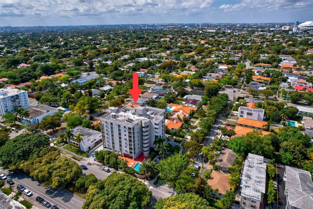 Recently Sold: $299,000 (1 beds, 1 baths, 715 Square Feet)