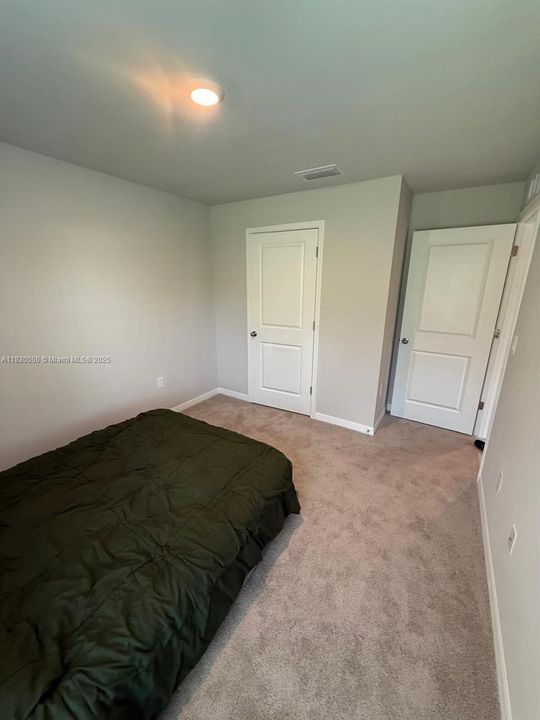 For Rent: $2,200 (4 beds, 2 baths, 1499 Square Feet)