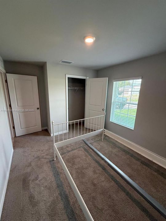 For Rent: $2,200 (4 beds, 2 baths, 1499 Square Feet)