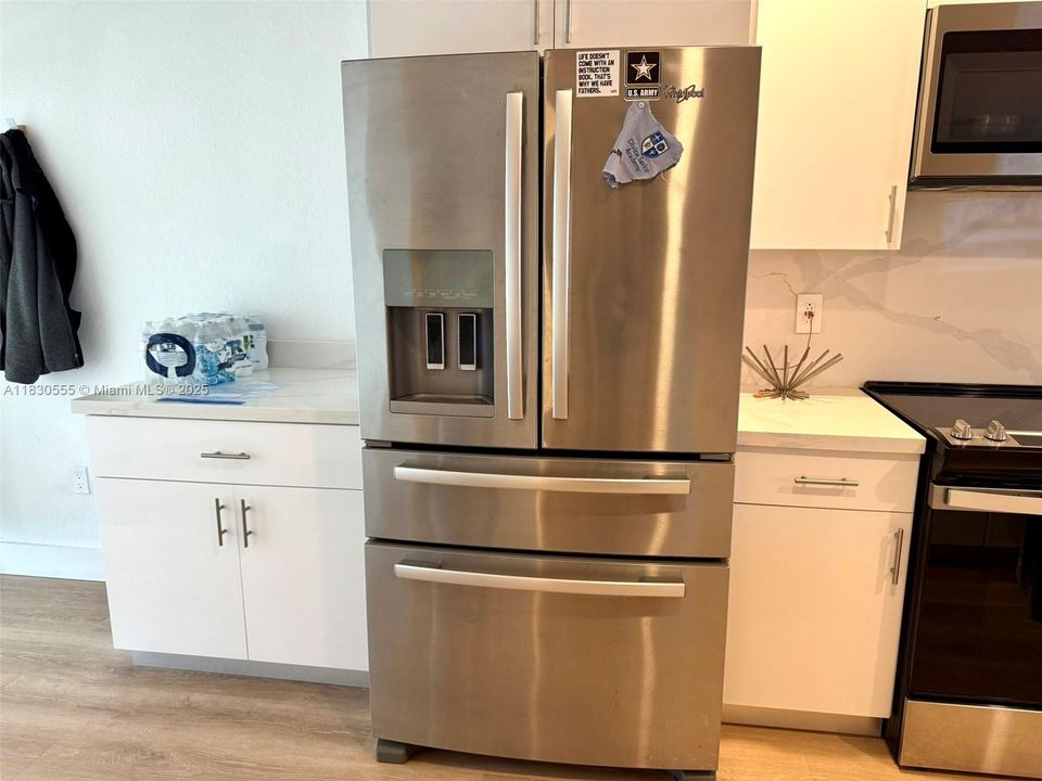 Recently Rented: $4,400 (3 beds, 2 baths, 1898 Square Feet)