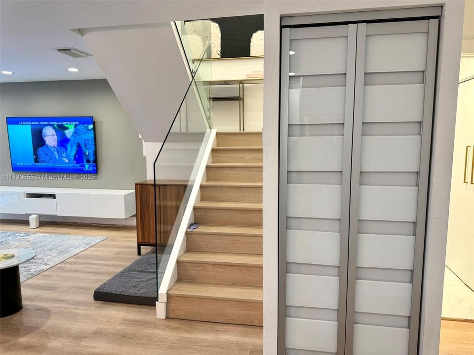 Recently Rented: $4,400 (3 beds, 2 baths, 1898 Square Feet)