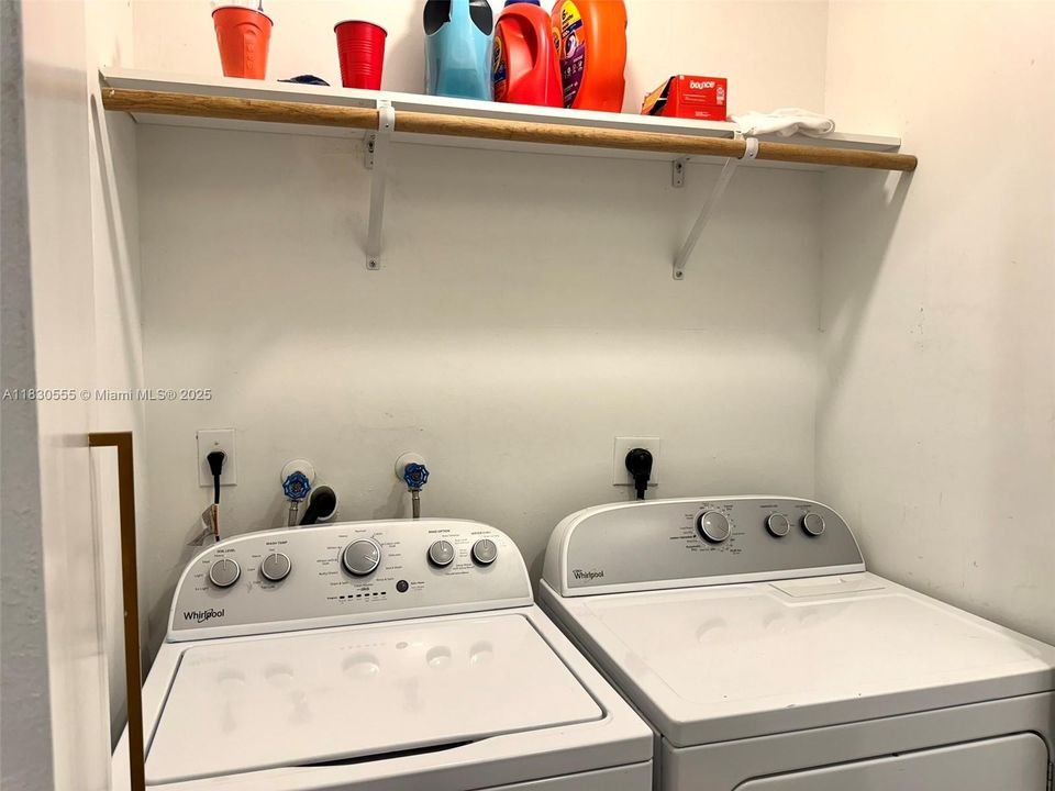 Recently Rented: $4,400 (3 beds, 2 baths, 1898 Square Feet)