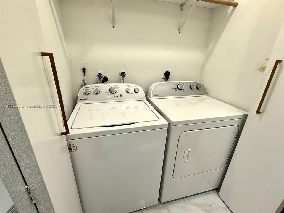 Recently Rented: $4,400 (3 beds, 2 baths, 1898 Square Feet)