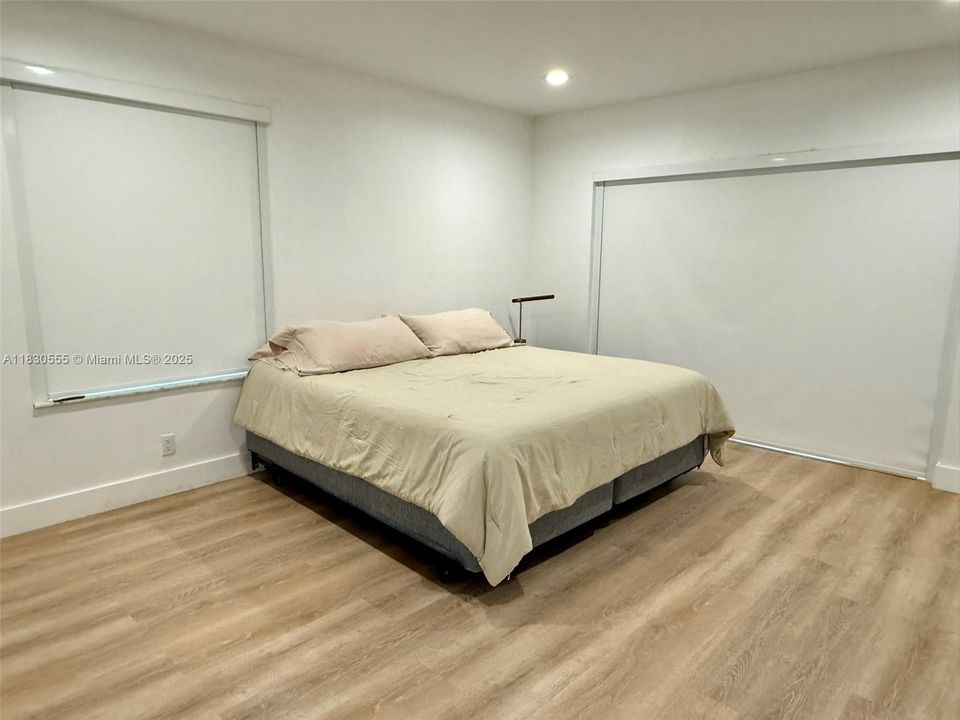 Recently Rented: $4,400 (3 beds, 2 baths, 1898 Square Feet)