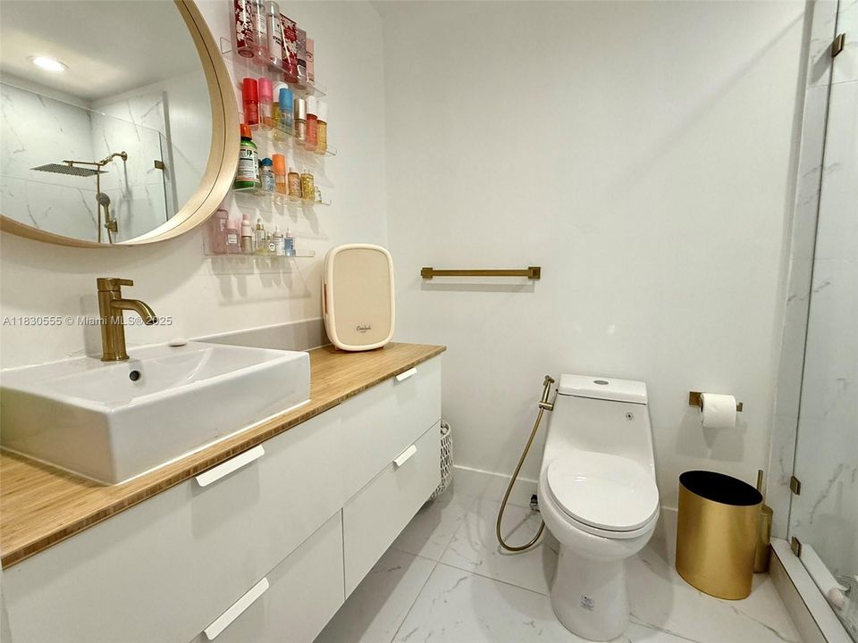 Recently Rented: $4,400 (3 beds, 2 baths, 1898 Square Feet)