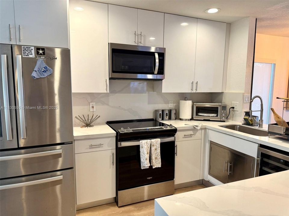 Recently Rented: $4,400 (3 beds, 2 baths, 1898 Square Feet)