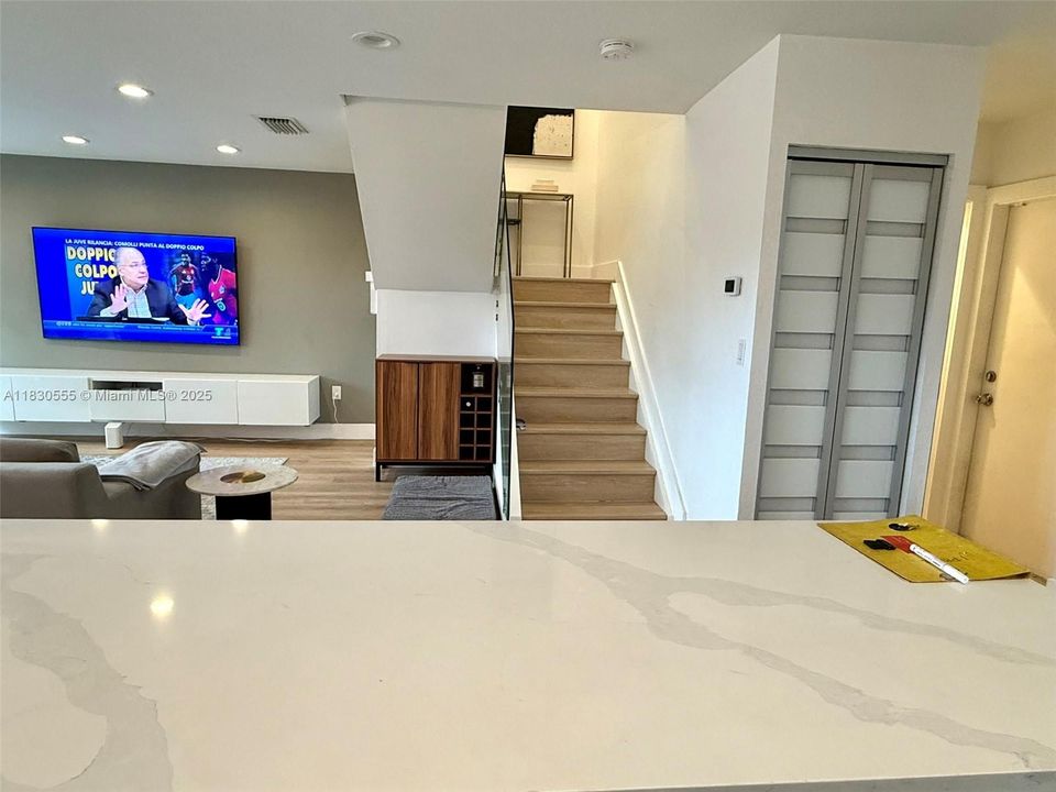 Recently Rented: $4,400 (3 beds, 2 baths, 1898 Square Feet)