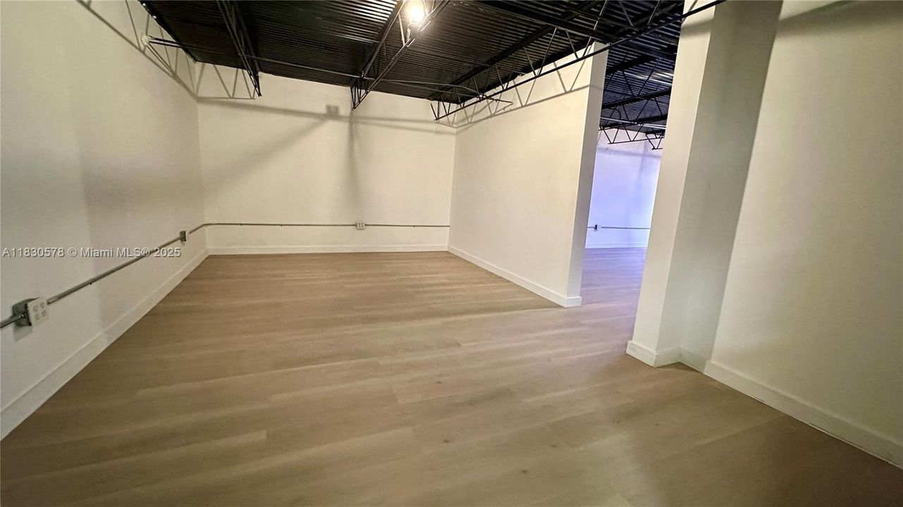 出租: $21 (0 贝兹, 0 浴室, 0 平方英尺)