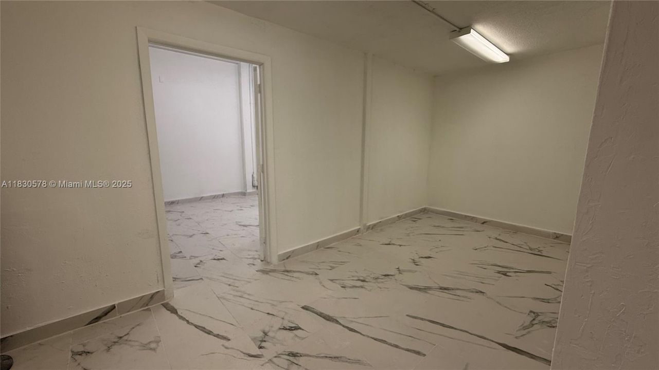 出租: $21 (0 贝兹, 0 浴室, 0 平方英尺)