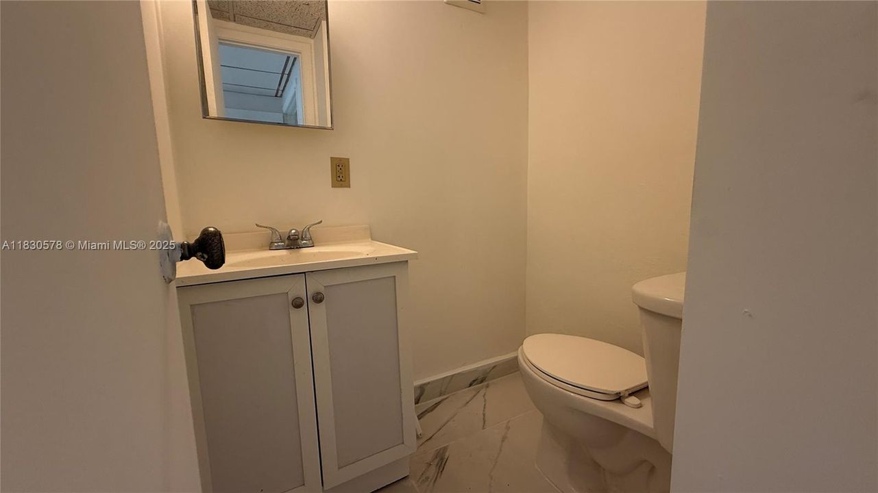 出租: $21 (0 贝兹, 0 浴室, 0 平方英尺)