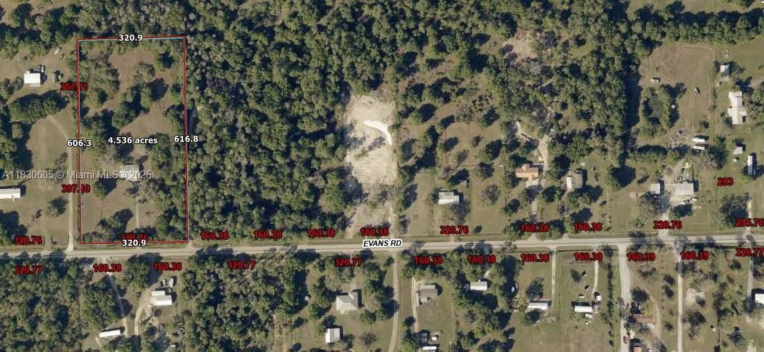 Recently Sold: $275,000 (3 beds, 2 baths, 1472 Square Feet)