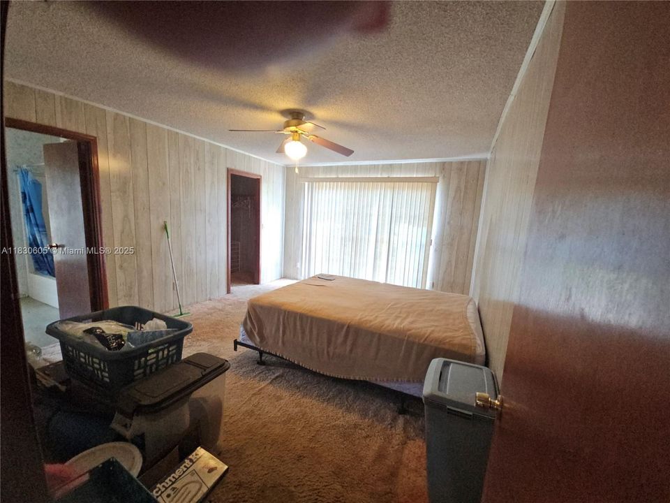 Recently Sold: $275,000 (3 beds, 2 baths, 1472 Square Feet)