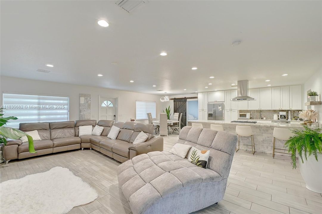 For Sale: $429,000 (3 beds, 2 baths, 2044 Square Feet)