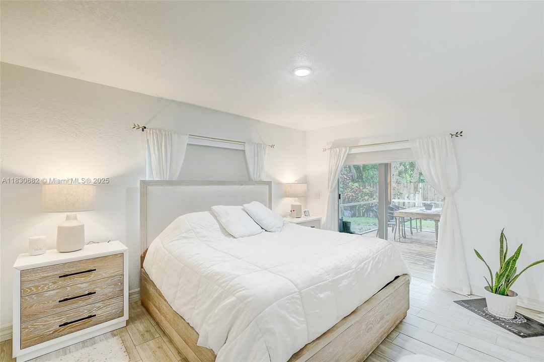 For Sale: $429,000 (3 beds, 2 baths, 2044 Square Feet)