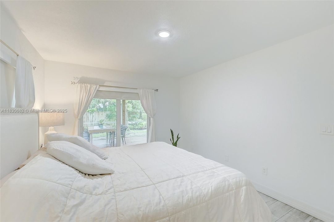 For Sale: $429,000 (3 beds, 2 baths, 2044 Square Feet)