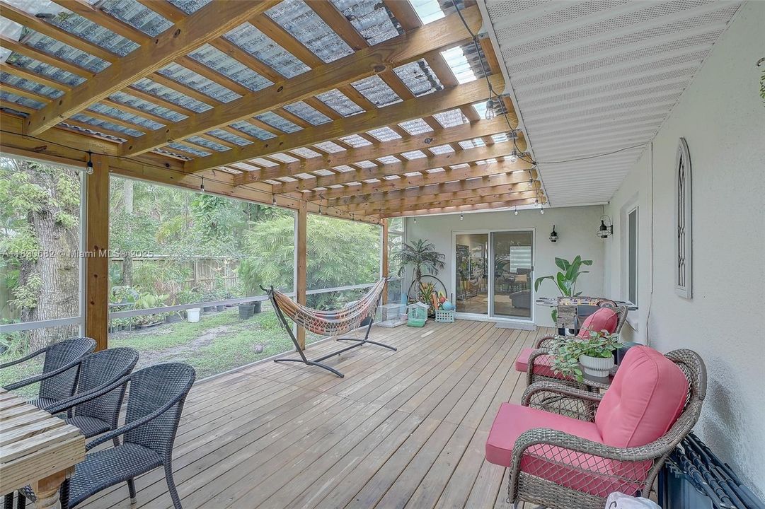 For Sale: $429,000 (3 beds, 2 baths, 2044 Square Feet)