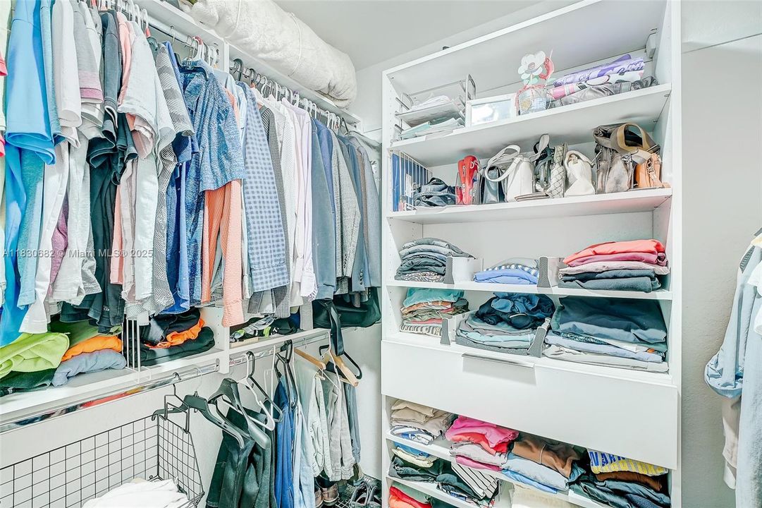 For Sale: $429,000 (3 beds, 2 baths, 2044 Square Feet)