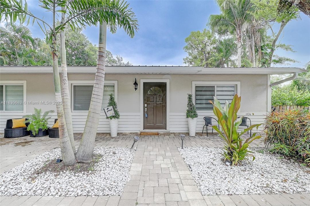 For Sale: $429,000 (3 beds, 2 baths, 2044 Square Feet)
