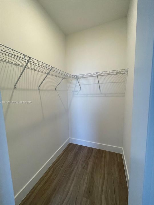 合同活跃: $3,500 (4 贝兹, 3 浴室, 0 平方英尺)