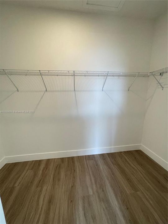 合同活跃: $3,500 (4 贝兹, 3 浴室, 0 平方英尺)