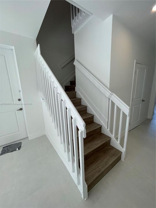 合同活跃: $3,500 (4 贝兹, 3 浴室, 0 平方英尺)