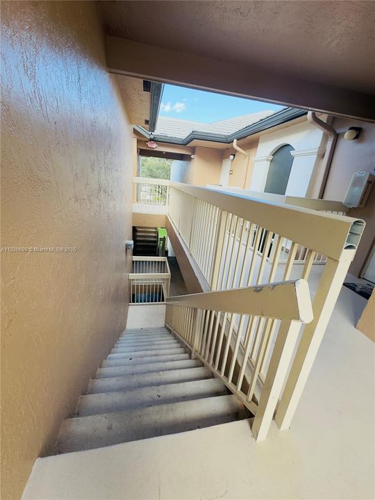 Active With Contract: $285,000 (3 beds, 2 baths, 1100 Square Feet)