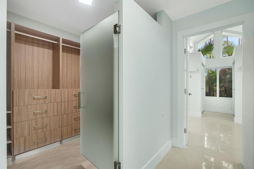 2 Large Walk-In Closets In Main