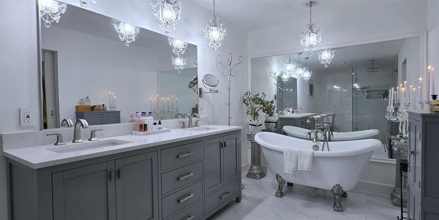 Primary Bedroom Bathroom