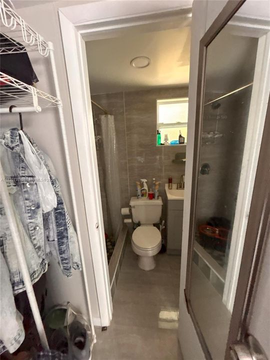 合同活跃: $350,000 (2 贝兹, 1 浴室, 1016 平方英尺)