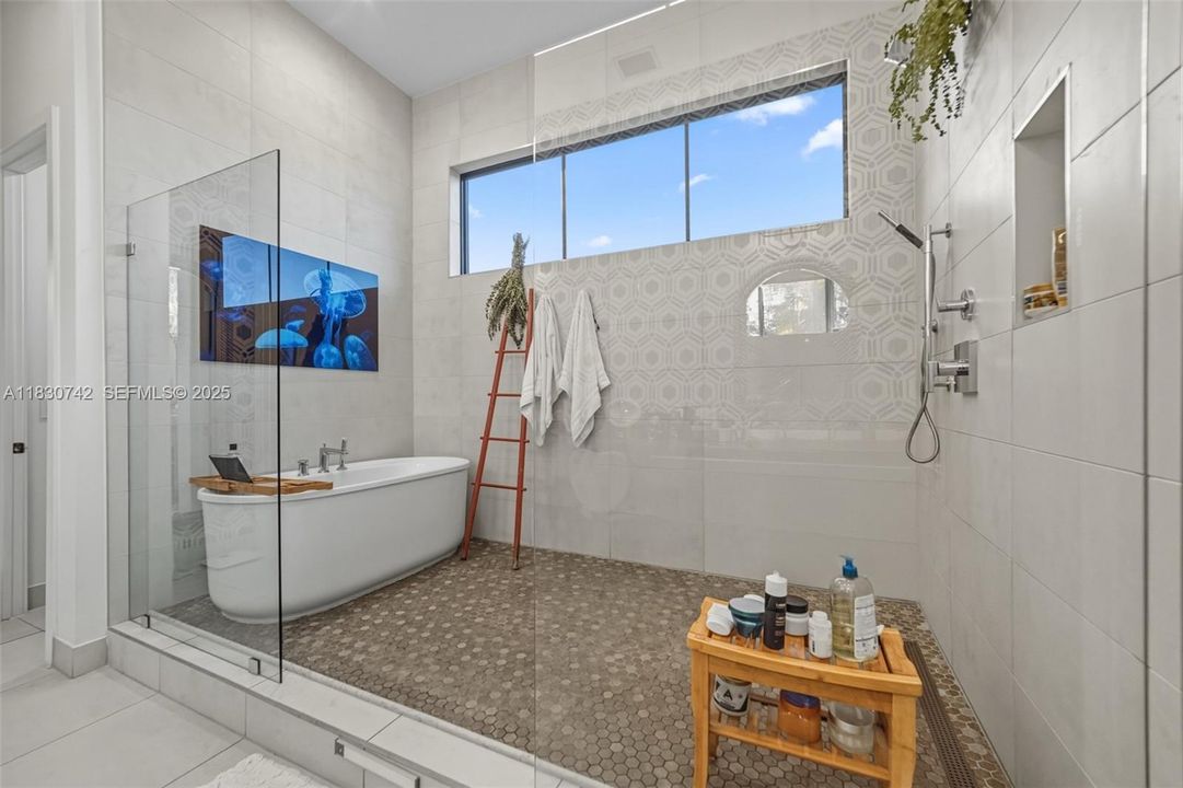 En Renta: $12,500 (4 camas, 4 baños, 3705 Pies cuadrados)